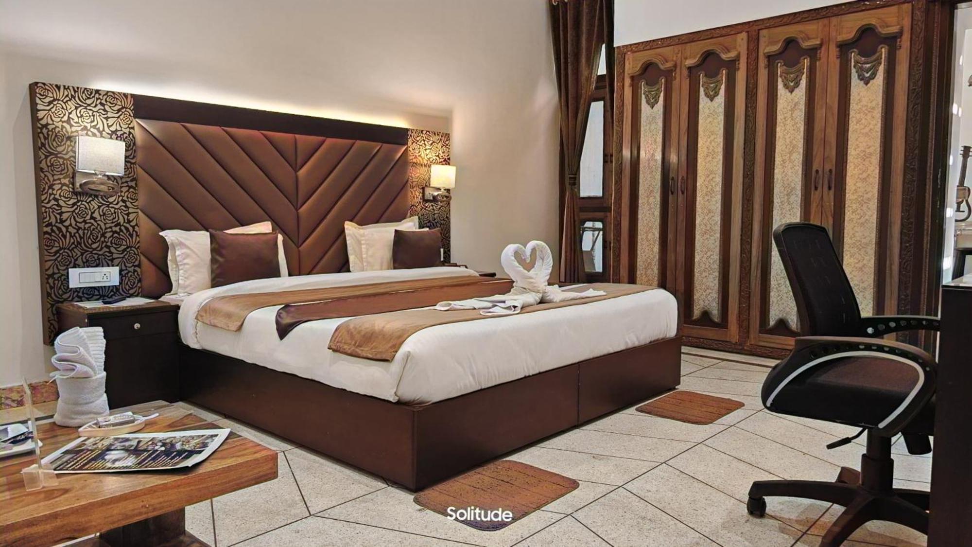 Solitude, The Boutique Hotel Haldwāni Kültér fotó